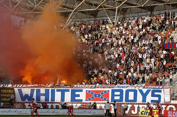 U najezdi antirasizma mnogi zaboravili da je boja Hajdukovog dresa – bijela