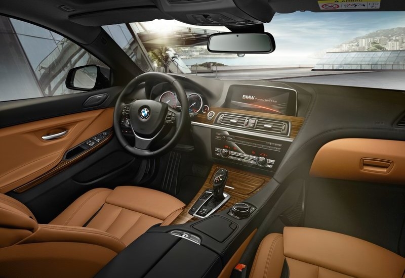 BMW M6 (2015) interijer
