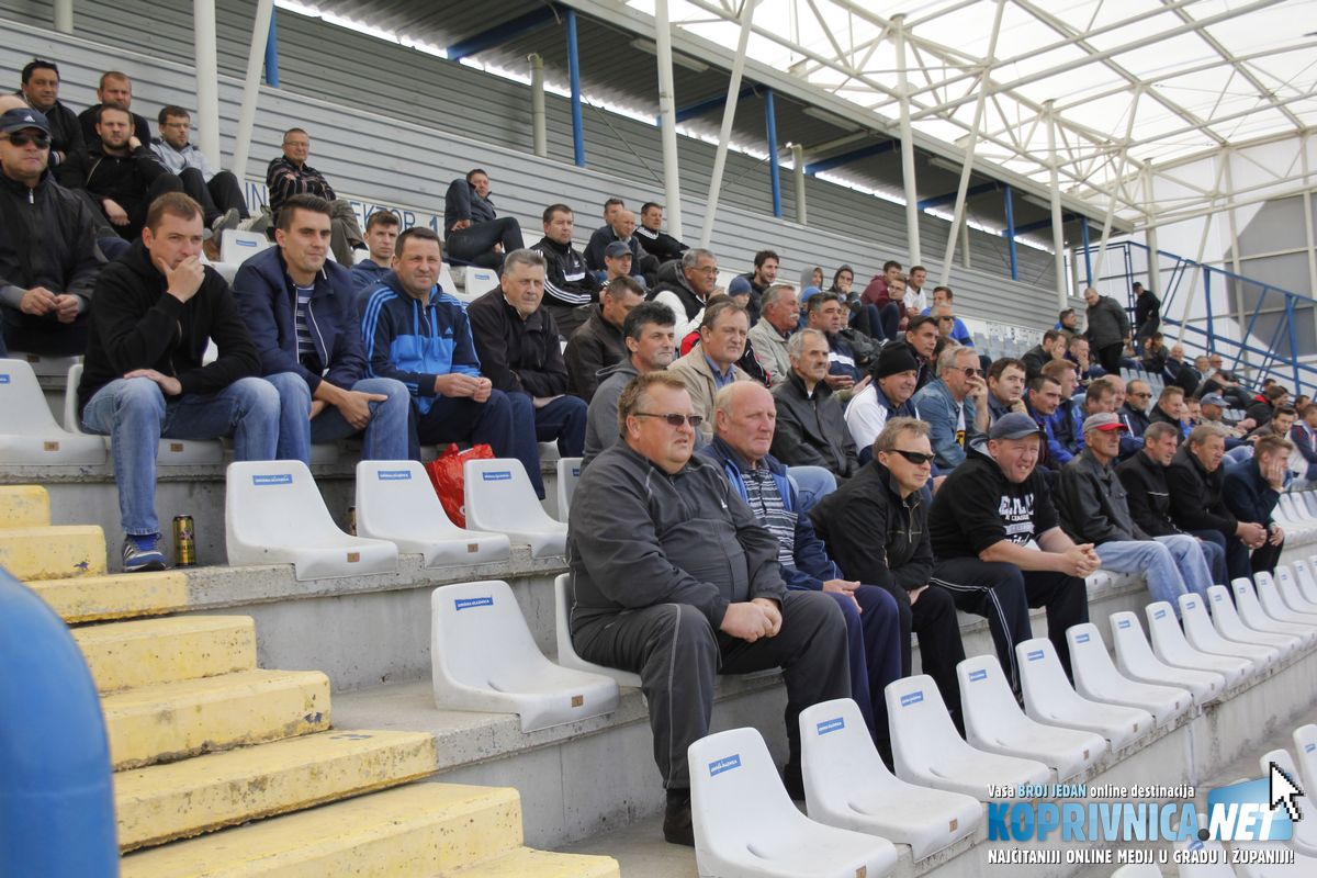 Na koprivničkom stadionu bilo je 200-tinjak nogometnih fanova // Zvonimir Markač