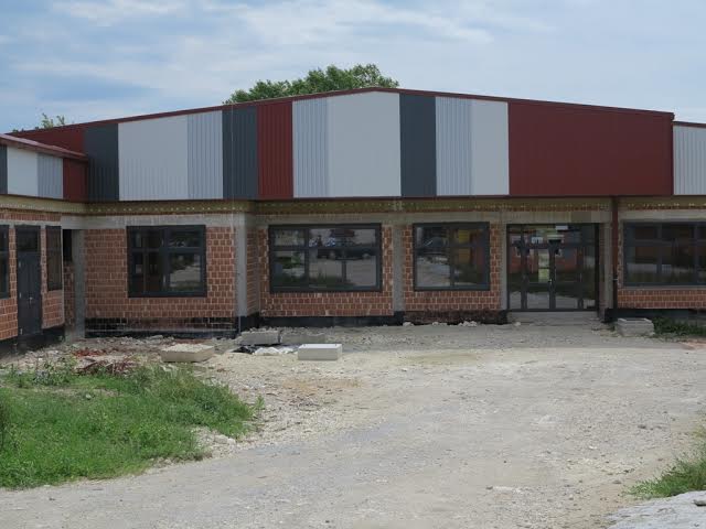 U prvoj fazi radova, koja je započela prošle godine, škola je stavljena 'pod krov' // kckzz.hr