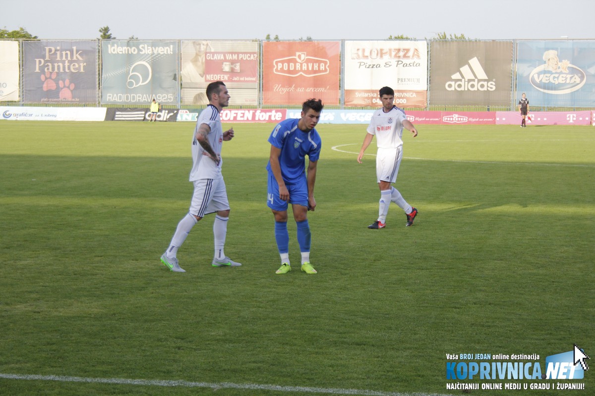 Prvu utakmicu za Slaven odigrali su novi stoperi Nejc Potokar i Tomislav Mikulić // Foto: Zvonimir Markač