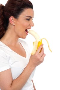 Bananom prema ustima ili ustima prema banani? // Foto: ingimage.com