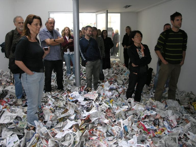 Neobična izložba Siniše Labrovića u Galeriji S