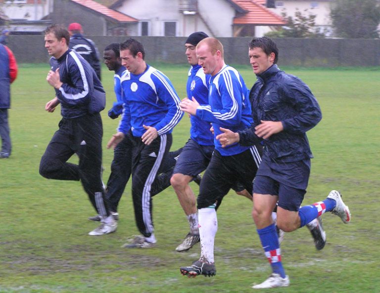 Papa lakše ozlijeđen, Nynkeu propušta Varteks