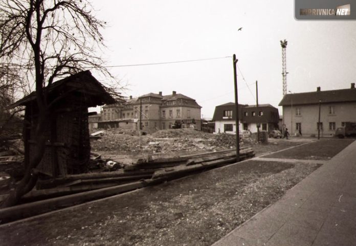 Pogledanakolodvor.Slikaprikazujetrenutakkadsestvaralanovaslikagrada ihgodina.//foto:IvoČičinMašansker