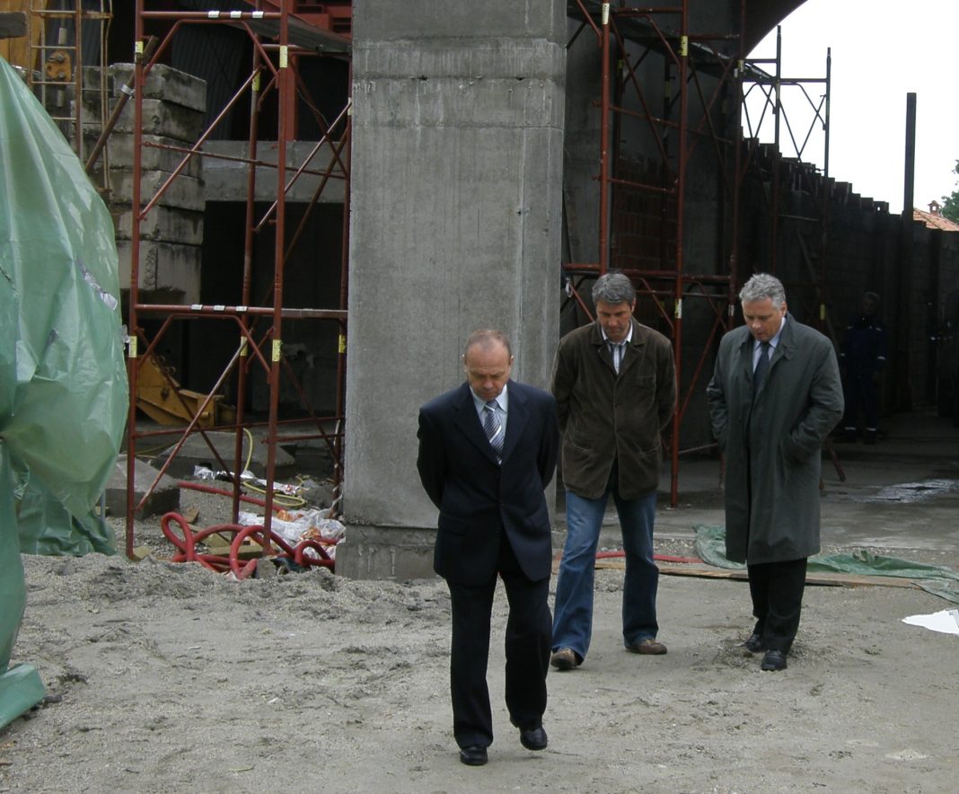 Dožupan Ivan Pal i pročelnik Mladen Antolić u obilasku gradilišta sportske dvorane u Goli