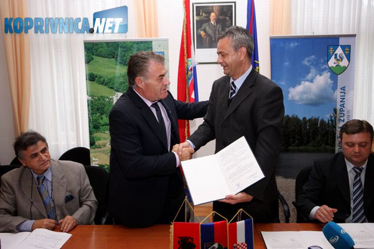 Oba župana izrazila su zadovoljstvo potpisanim sporazumom //foto: ivan Brkić