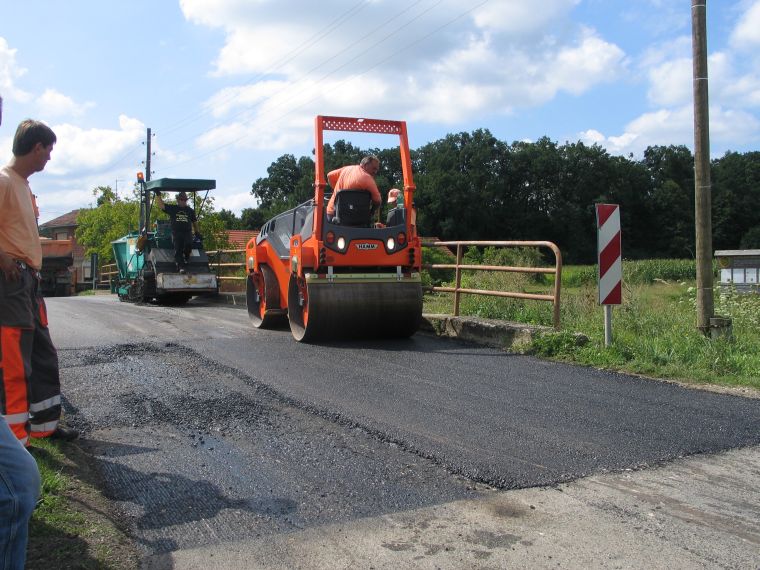 Nastavljaju se radovi na sanaciji asfaltnih kolnika županijskih cesta