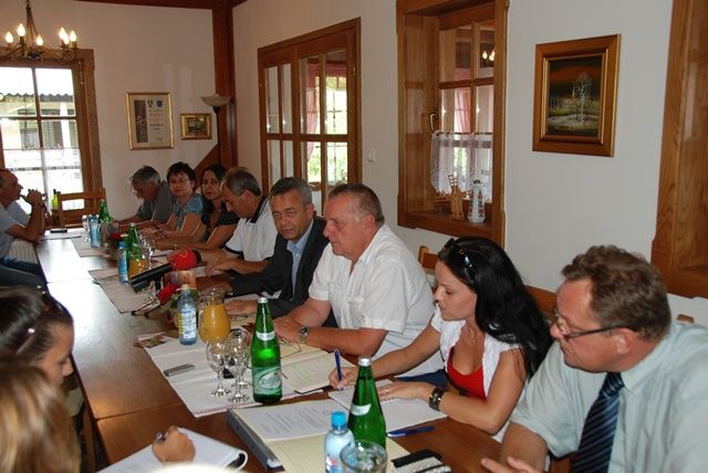 Sjednica je održana u vinariji Pomona u Starigradu