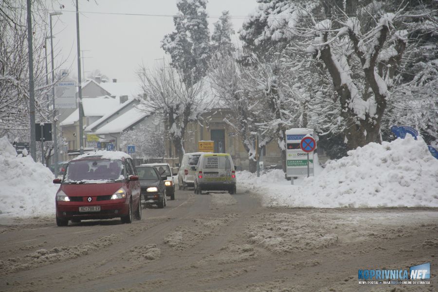 I ovoga vikenda vladat će zimski uvjeti na cestama, s to ga se svi vozači pozivaju na oprez!