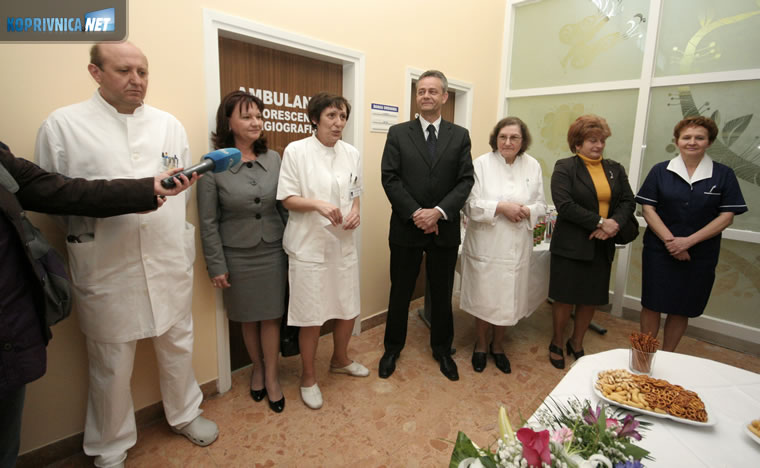 Dr. Slavetić (u sredini u bijeloj kuti) odustala je od funkcije zamjenice gradonačelnika, a dr. Antolić (lijevo do nje) potvrdila nam je da će se novo ime zanti kroz nekoliko dana