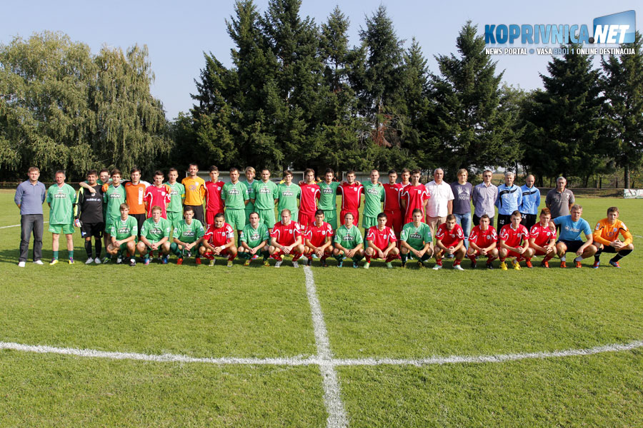 Zajednička fotografija Drave i Cibalije uoči utakmice u Novigradu Podravskom // Foto: Koprivnica.net