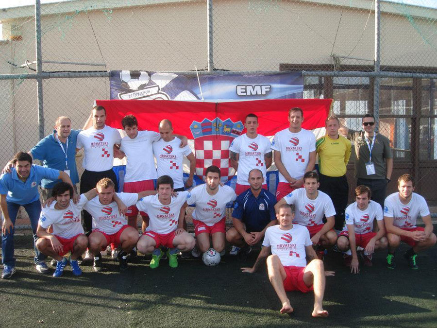 Hrvatska mininogometna reprezentacija na Europskom prvenstvu u Grčkoj gdje je osvojila srebrnu medalju u jakoj konkurenciji