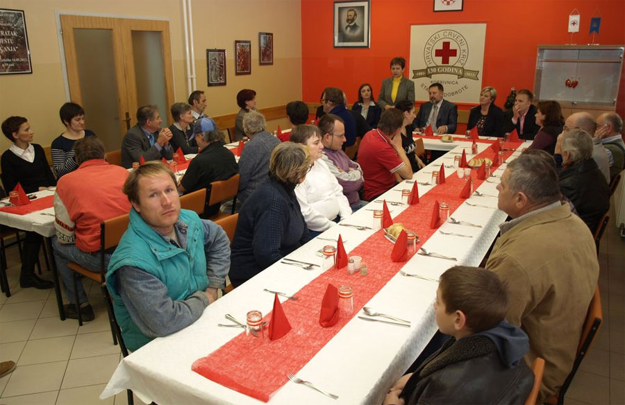 Božićni ručak u Crvenom križu // Foto: www.koprivnica.hr