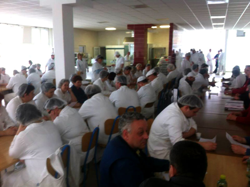 Radnici Danice okupili su se u restoranu društvene prehrane // Foto: Facebook