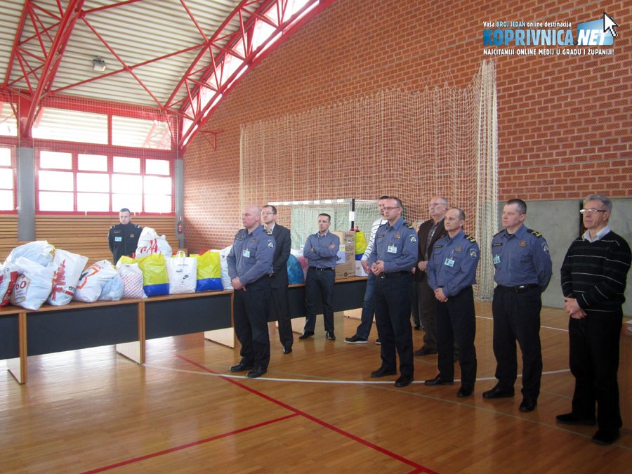Policijski službenici odazvali su se humanitarnoj akciji // Foto: Biljana Čičin-Mašansker