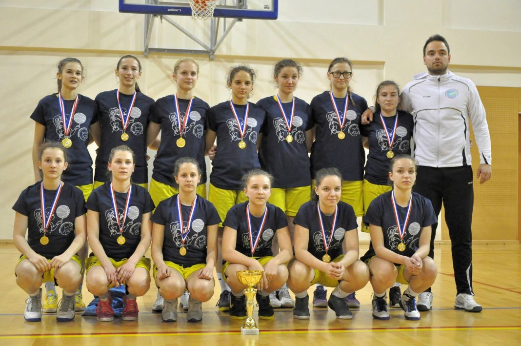 Juniorke ŽKK Koprivnice osvojile su zlatnu medalju // Foto: ŽKK Koprivnica