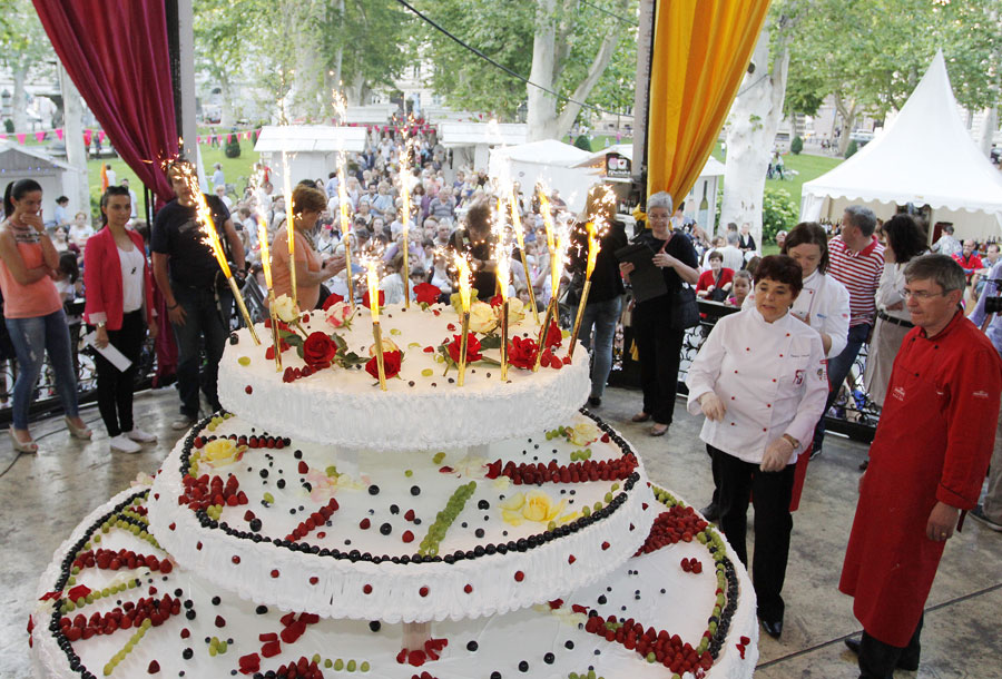 Najveća torta u Hrvatskoj napravljena je na zagrebačkom Zrinjevcu // Foto: Podravka