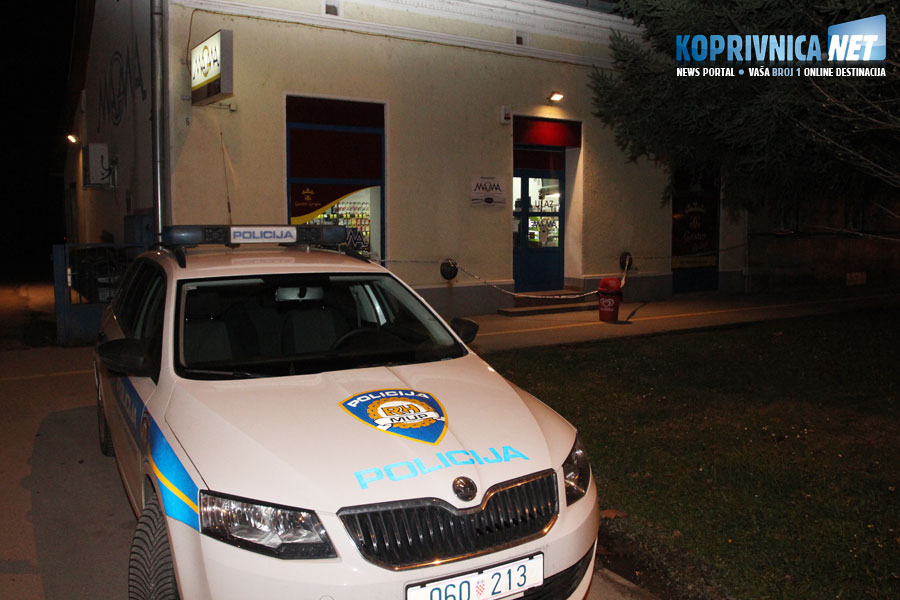 Policijski očevid ispred trgovine Magme u Koprivnici
