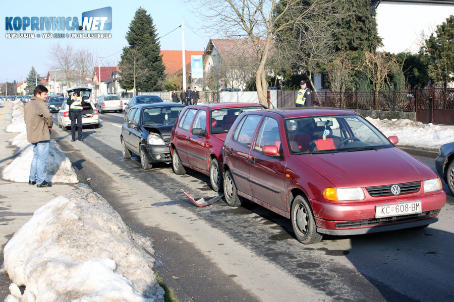 Policijski očevid na mjestu prometne nesreće u Miškininoj ulici // Foto: Koprivnica.net