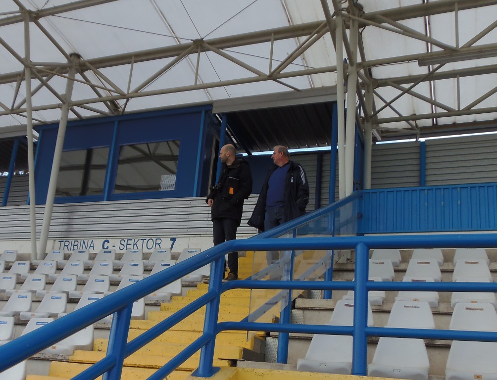 Eugen Popović i Robert Kerovec u obilasku Gradskog stadiona // Foto: NK Slaven Belupo