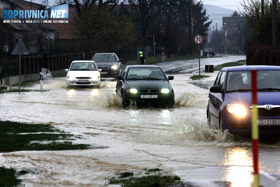 Državna cesta u Reki zatvorena je za promet zbog poplave // Foto: Arhiva
