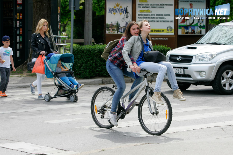 Na ovaj način biciklom se ne smije preko pješačkog prijelaza // Foto: Koprivnica.net