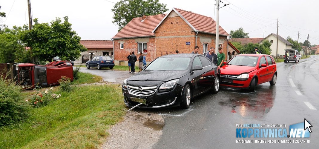 Tico je nakon sudara s Insignijom odbačen s kolnika, a Corsa se nije stigla zaustaviti na vrijeme pa je udarila u automobil ispred sebe // Foto: Mario Kos