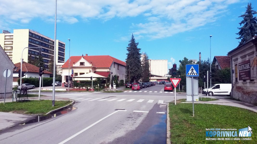 Raskrižje Ivanjske i Duge ulice u Koprivnici // Foto: Koprivnica.net