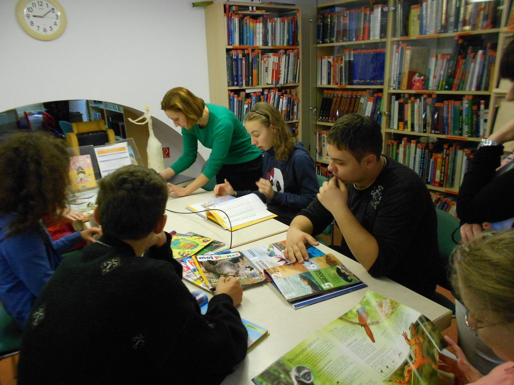 Učenici Podravskog sunca uživali u knjižnici // Foto: Knjižnica Fran Galović