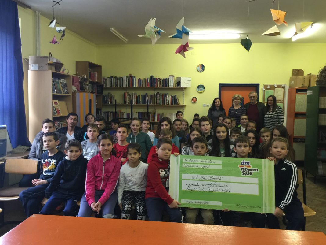 Učenici sudjelovali u akciji Zeleni korak // Foto: OŠ Fran Koncelak