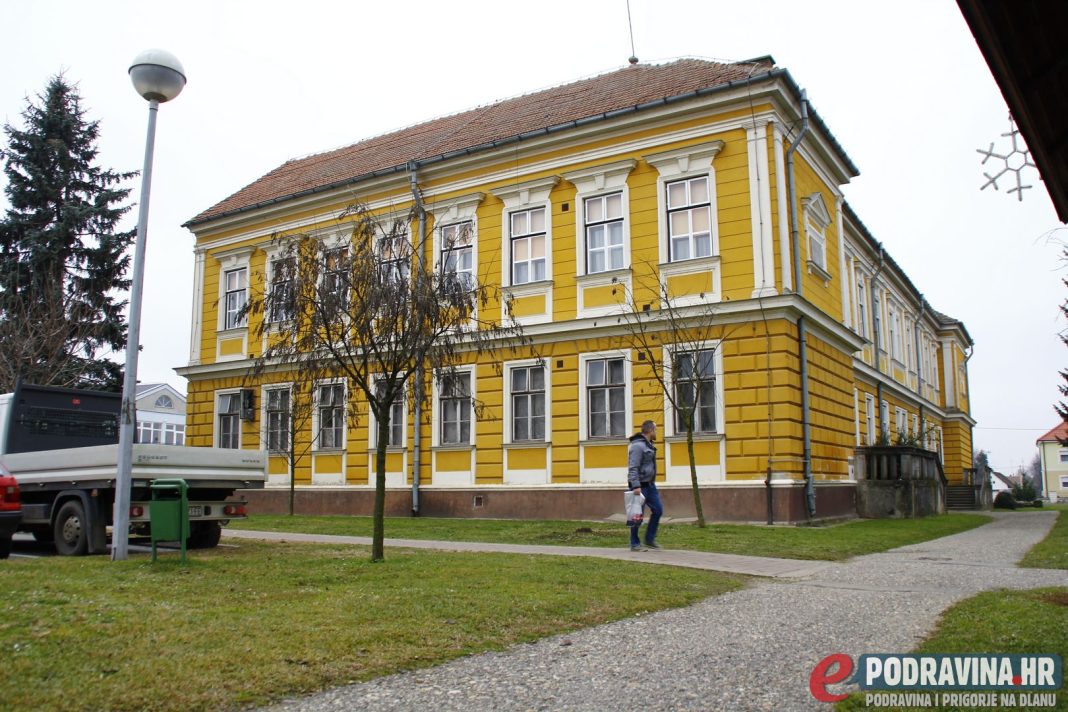 Zgrada stare škole u Virju // Foto: Marko Murković