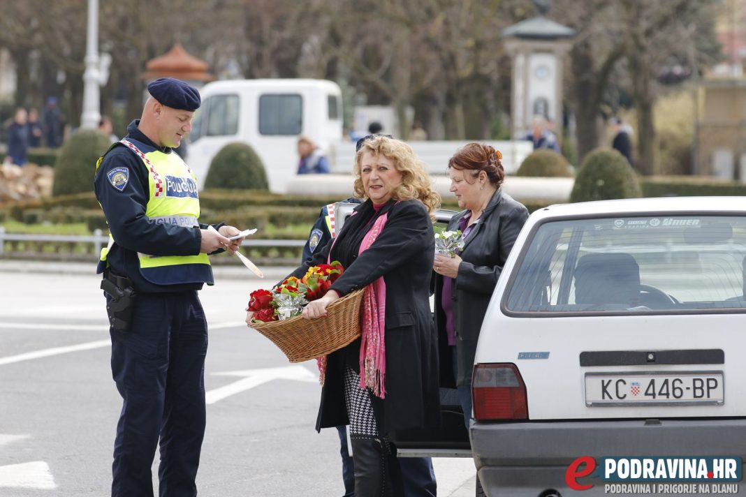 Akcija za Dan žena u Koprivnici // Foto: Matija Gudlin