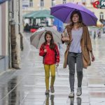 Kišni dan, ljeto u Koprivnici, kiša, kišobrani // Foto: Matija Gudlin