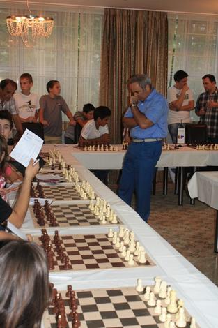 Gari Kasparov na simultanci u ŠB
