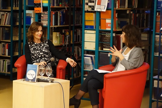 Milana Vlaović u razgovoru s knjižničarkom Petrom Dravinski