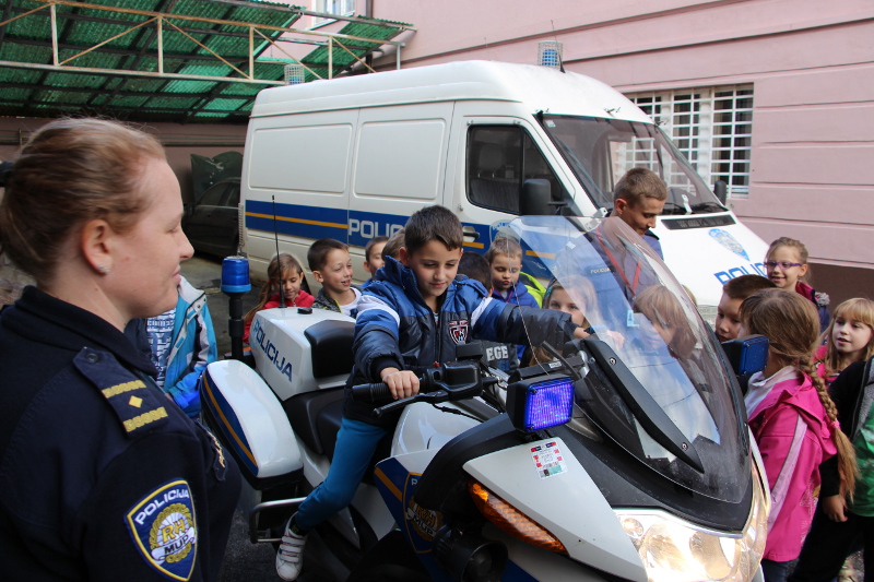 djeca policija