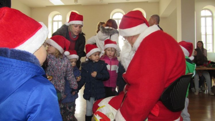 FOTO Mali Božićni sajam održan u Križevcima