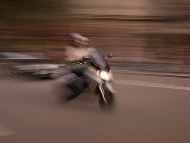 PADAJU REKORDI Mopedistu prijeti kazna od skoro 50.000 kuna, napravio je par ključnih grešaka