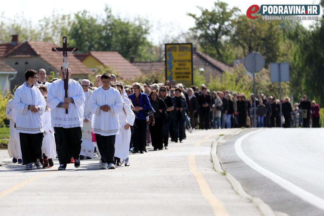 Svečana procesija