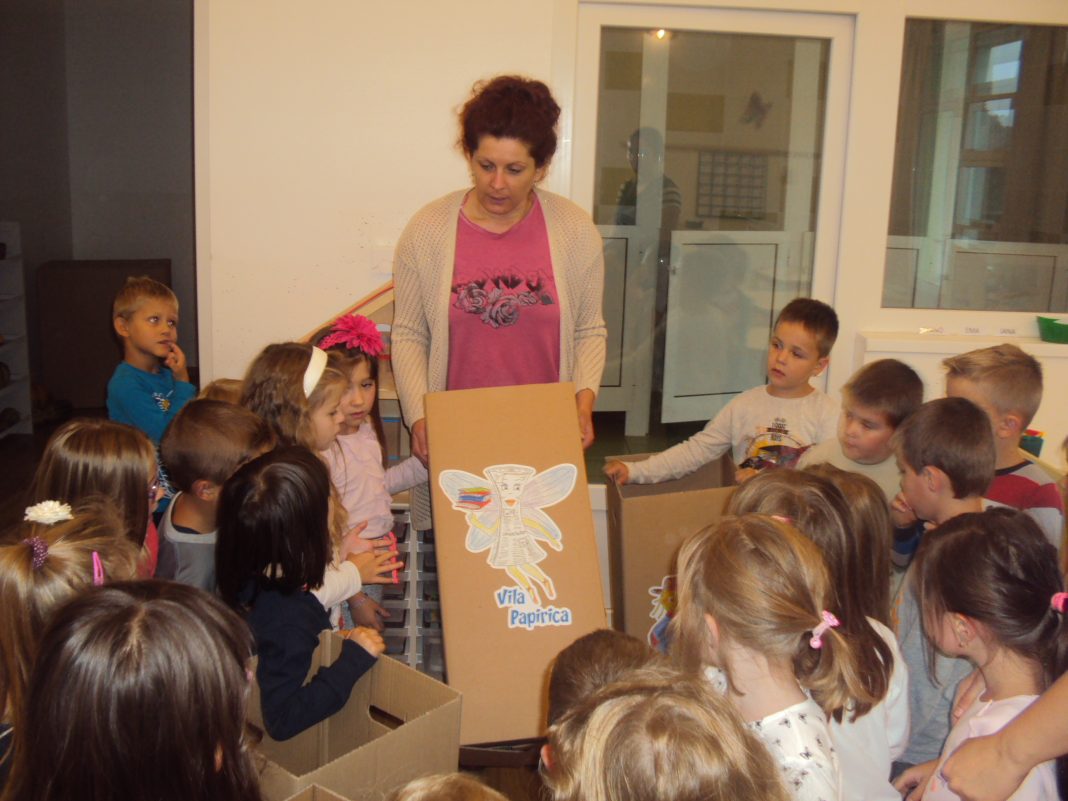Uručivanje Dječjih eko kutija djeci u DV Zrno Virje