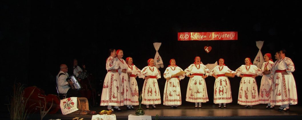 FOTO U tradicijskim plesovima i pjesmama Podravine i Prigorja uživala brojna publika