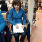 Ana Tkalčec iz Udruge slijepih čita na brajici