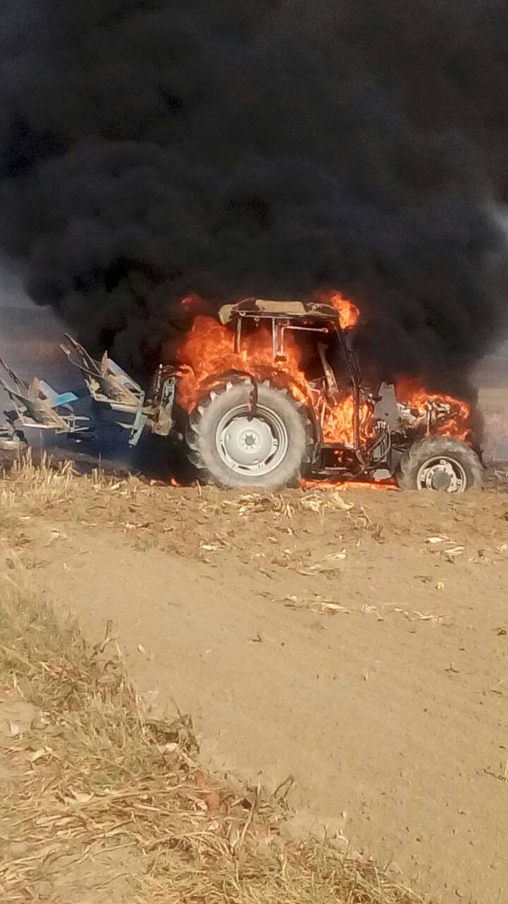 Na polju kod Đelekovca u potpunosti izgorio traktor