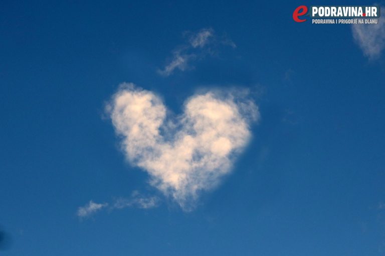 Za Valentinovo smo svi u oblacima, a naš je fotoreporter ‘ulovio’ srce na nebu