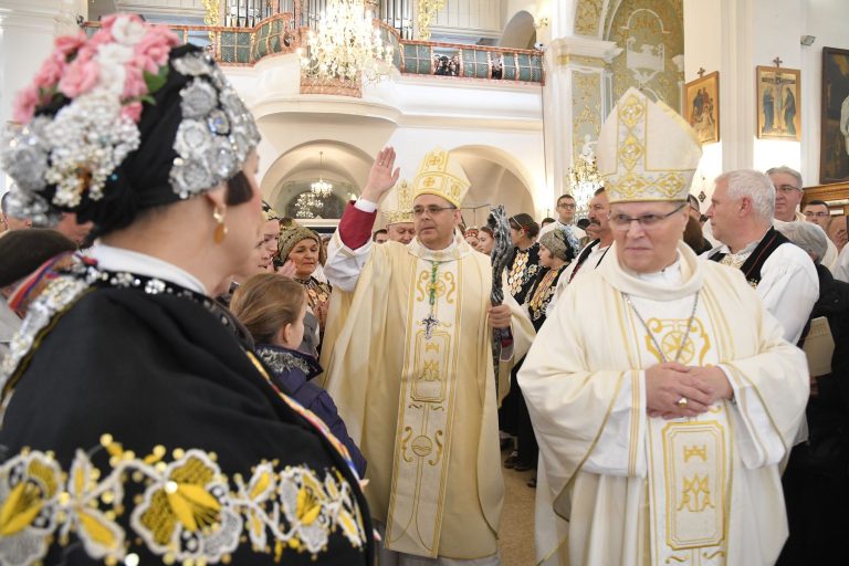 Varaždinski biskup Bože Radoš naveo tko zbog koronavirusa nema obvezu sudjelovati u misi