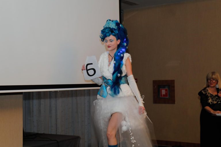 Frizerka Ivana Vincek predstavljala Molve na velikom Festivalu kose, radila je na modelu Plave kraljice