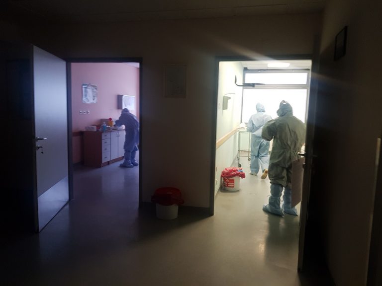 [EKSKLUZIVNE FOTOGRAFIJE] Koprivnička bolnica spremna je za koronavirus, pogledajte kako izgleda priprema profesionalnog osoblja