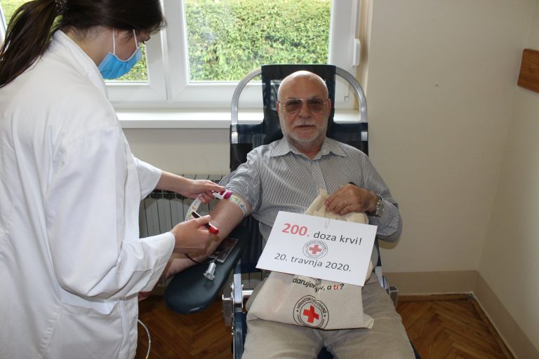 BRAVO Stjepan Lončar 200 puta dao krv, Božidar Kozulić i Zoran Matovina postali jubilarci