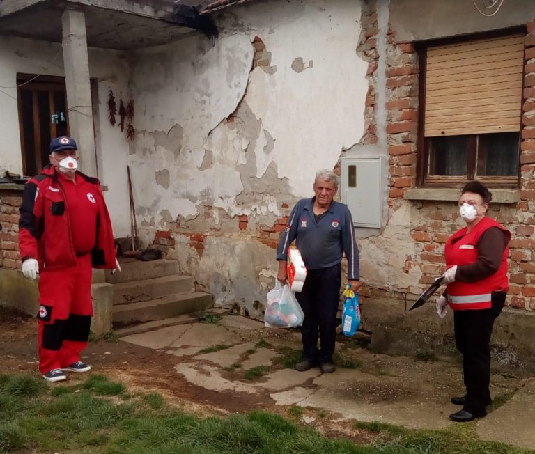 Predsjednici općinskih društava Crvenog križa dijelili “paketiće spasa” najpotrebitijima